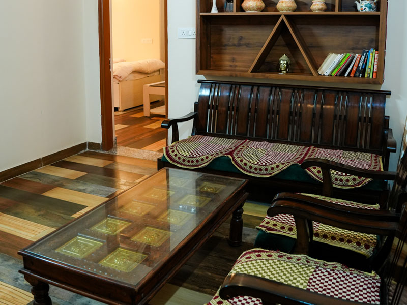 Cozy home stay in Naukuchiatal with lake view